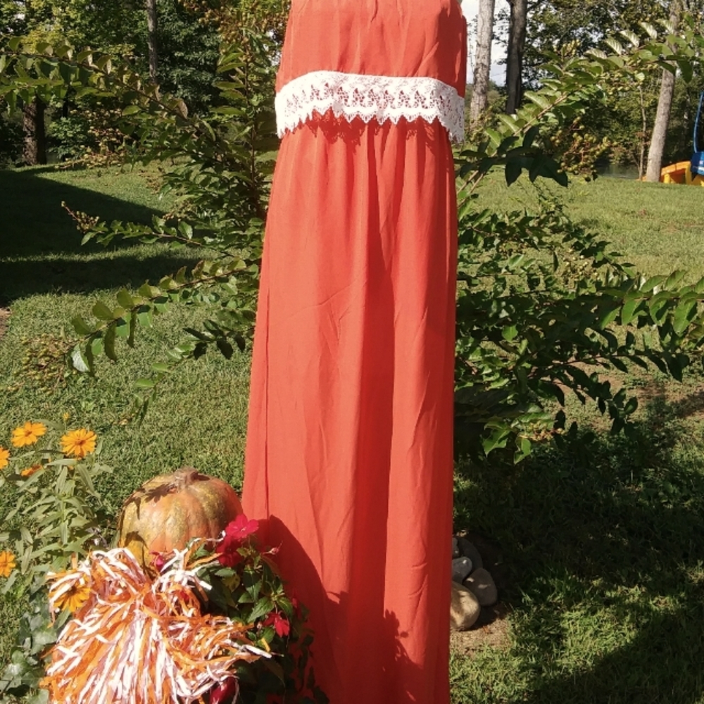 NWT BEAUTIFUL FACINATION MAXI DRESS IN ORG/WHITE